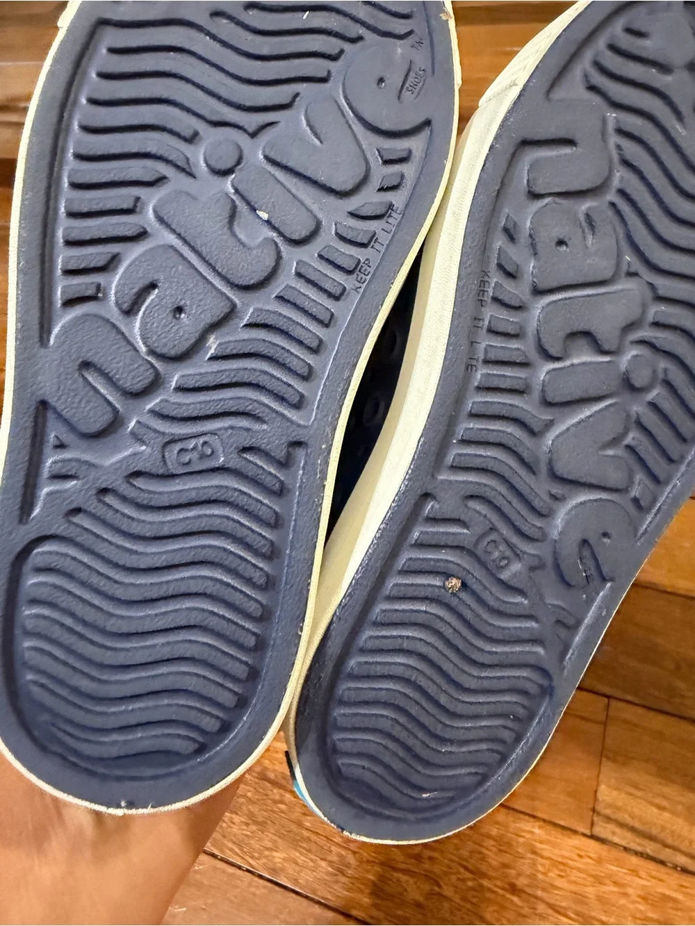 Native Jefferson Navy Blue Water Shoe Size 10